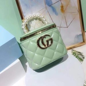 Girls Pearl handle crossbody/handheld purse